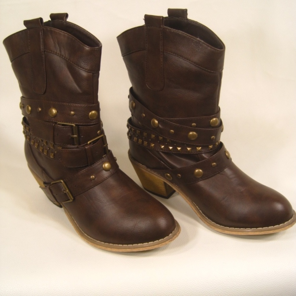 Wild Diva Women's Brown Boots Short Faux Leather